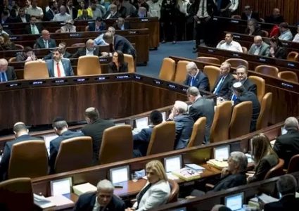استطلاع للرأي العام الإسرائيلي: 61 مقعدا للمعارضة مقابل 48 للائتلاف