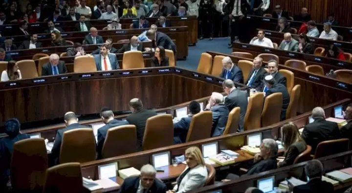 استطلاع للرأي العام الإسرائيلي: 61 مقعدا للمعارضة مقابل 48 للائتلاف