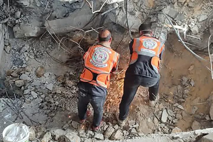 الدفاع المدني بغزة: الاحتلال يرتكب مجازر ويصعّد قصفه وسط عجز الطواقم