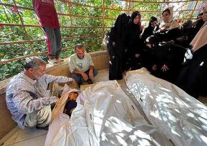 14 شهيدا في قصف للاحتلال على جباليا وخان يونس