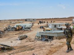 الاحتلال يخطر بالاستيلاء على مئات الدونمات لصالح التوسع الاستيطاني في مسافر يطا