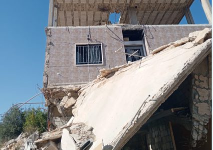 إسرائيل تواصل خروقاتها في لبنان: استهداف منزلين جنوب البلاد وخسائر مادية كبيرة