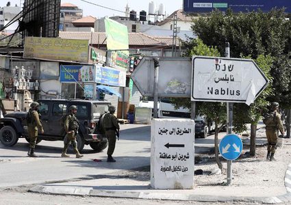 الاحتلال يعتدي بالضرب على شابين غرب نابلس