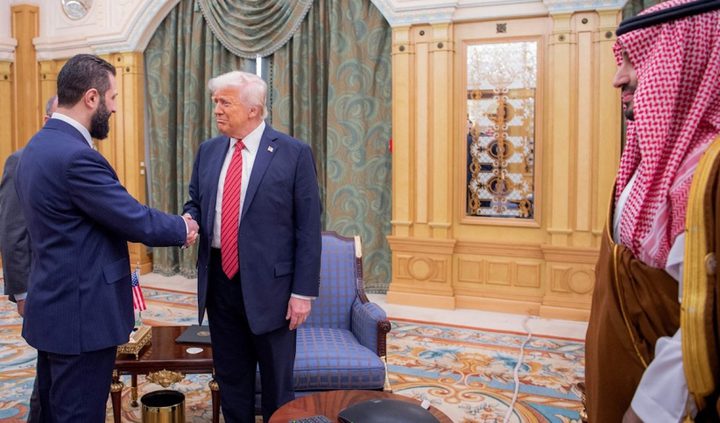 ترامب يوقع امرا تنفيذيا بتخفيف العقوبات عن سوريا