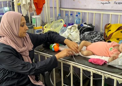 تحذيرات من انتشار التهاب السحايا في غزة وسط انهيار صحي كارثي