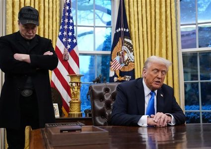 توتر غير مسبوق.. ترامب: بدوننا كان سيعود ماسك لجنوب أفريقيا