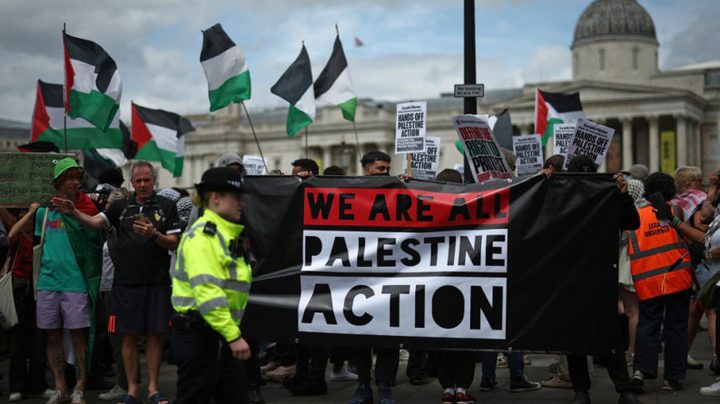 مجلس العموم البريطاني يوافق على حظر حركة فلسطين أكشن باعتبارها منظمة إرهابية
