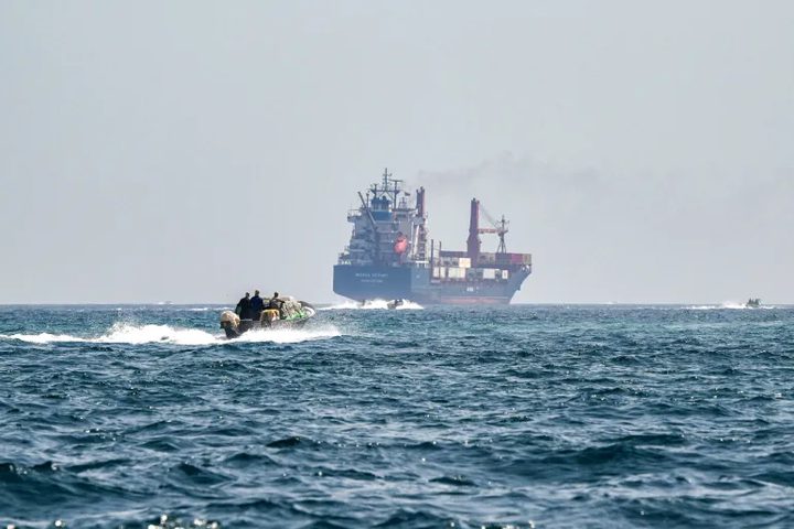 رويترز: إيران استعدت لتلغيم مضيق هرمز أثناء الهجوم الإسرائيلي
