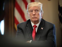 إعلام عبري: ترامب قد يعلن الاثنين وقفا لإطلاق النار بغزة