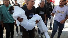 81 شهيدًا منذ فجر اليوم.. 30 منهم أثناء انتظار المساعدات