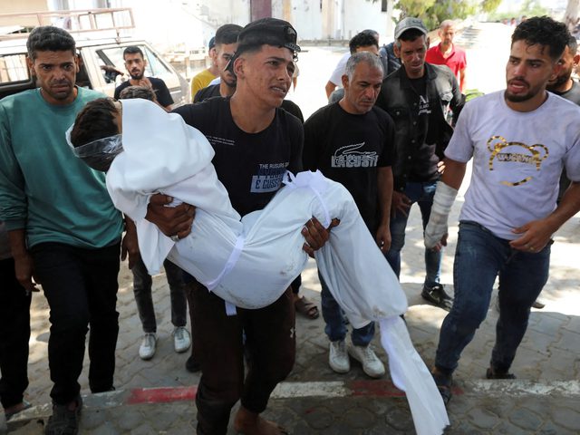 81 شهيدًا منذ فجر اليوم.. 30 منهم أثناء انتظار المساعدات