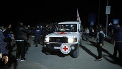 هآرتس: ٨ اسرى احياء سيتم الافراج عنهم في اليوم الاول لوقف اطلاق النار