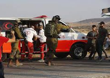 إصابة شاب خلال مواجهات مع المستوطنين في بيتا جنوب نابلس