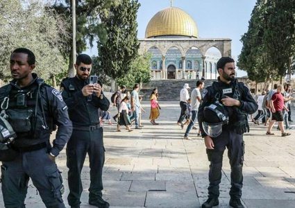 مستوطنون يقتحمون المسجد الأقصى