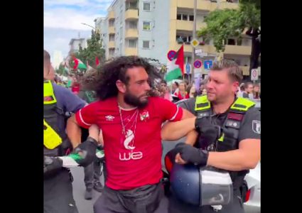 الشرطة الألمانية تمنع استكمال مسيرة داعمة لفلسطين في برلين