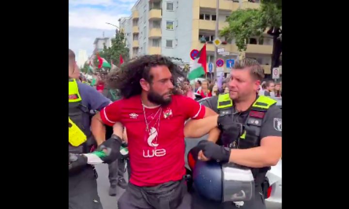 الشرطة الألمانية تمنع استكمال مسيرة داعمة لفلسطين في برلين
