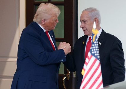 خلف ابتسامات البيت الأبيض: صفقة غير مؤكدة وتهجير للفلسطينيين لا يزال مطروحاً