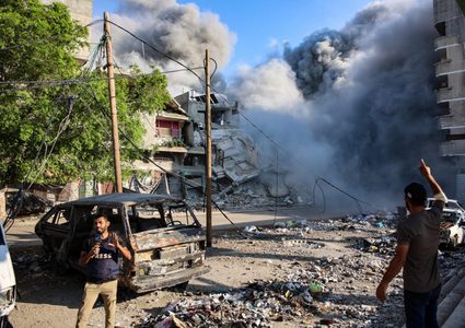 الاحتلال يرتكب مجزرتين في البريج وخان يونس