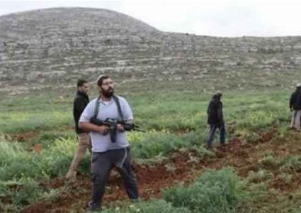 مستوطنون يسرقون معدات زراعية في خربة الفارسية بالأغوار الشمالية