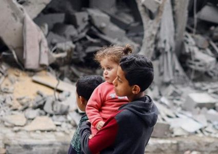 "الأونروا": حياة أطفال غزة موسومة بالموت والدمار