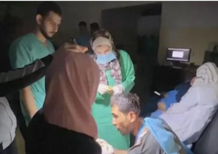 انقطاع الكهرباء عن أقسام مجمع الشفاء في غزة جراء نقص الوقود