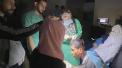 انقطاع الكهرباء عن أقسام مجمع الشفاء في غزة جراء نقص الوقود