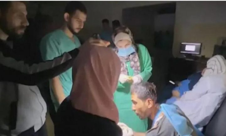 انقطاع الكهرباء عن أقسام مجمع الشفاء في غزة جراء نقص الوقود