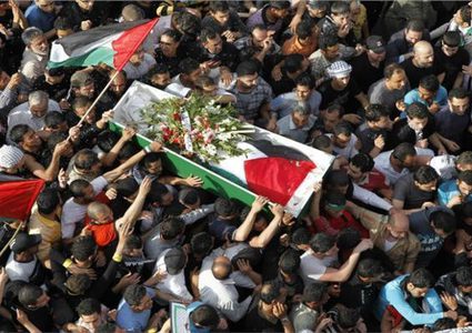 تشسيع جثمان الشهيد أحمد العويوي إلى مثواه الأخير في الخليل