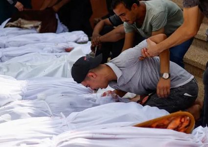 صحة غزة: 105 شهداء جراء غارات الاحتلال خلال 24 ساعة