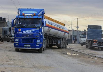 الاحتلال: تم إدخال 152 ألف لتر من الوقود إلى قطاع غزة