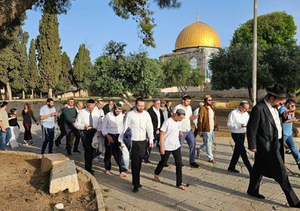 الاحتلال يقتحم المصلى القبلي في الاقصى