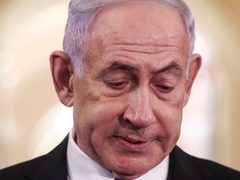 تحقيق نيويورك تايمز: نتنياهو أطال أمد الحرب في غزة لإطالة عمر ائتلافه السياسي