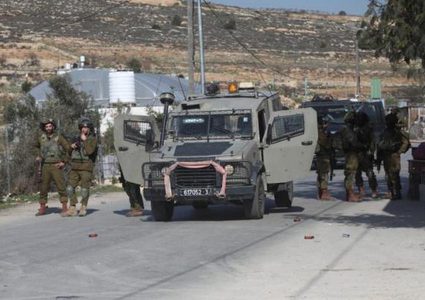 الاحتلال يقتحم بلدة سنجل وقرية عين قينيا