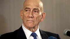 أولمرت: المستوطنون يرتكبون جرائم حرب والجيش يقتل الفلسطينيين يوميا