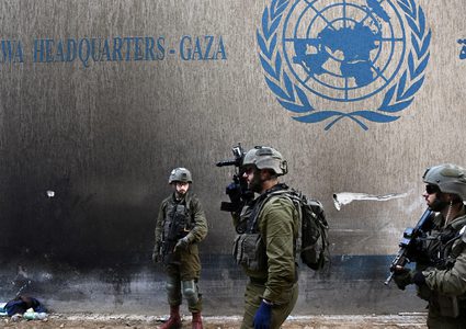 "أونروا": إسرائيل دفعت معظم سكان قطاع غزة بمساحة 55 كلم