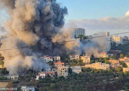 بيروت: استشهاد 12 شخصا بينهم 7 سوريين بقصف الاحتلال شرق لبنان