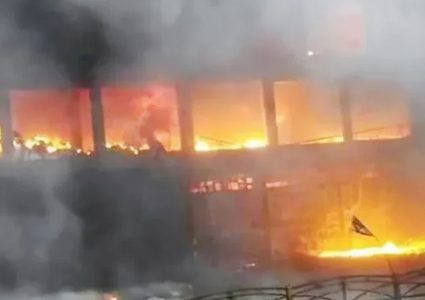 حداد بالعراق بعد مقتل العشرات في حريق بمركز تجاري