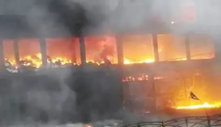 حداد بالعراق بعد مقتل العشرات في حريق بمركز تجاري