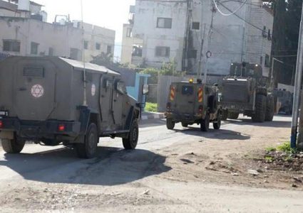 الاحتلال يقتحم مدينة قلقيلية ويداهم بناية سكنية قيد الإنشاء