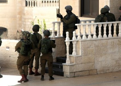 قوات الاحتلال تقتحم وادي الفارعة وتحاصر منزلا