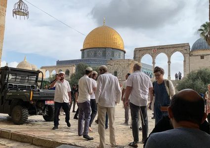 مستوطنون يقتحمون المسجد الأقصى المبارك