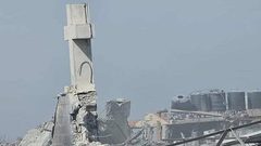 3 شهداء و12 إصابة في قصف إسرائيلي استهدف كنيسة العائلة المقدسة بغزة