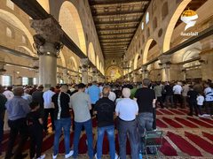 الآلاف يؤدون صلاة الجمعة في المسجد الأقصى المبارك