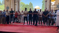 الآلاف يؤدون صلاة الجمعة في المسجد الأقصى المبارك