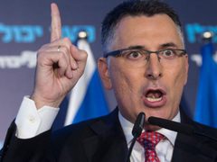 "إسرائيل" ترفض تعهدا جديدا من الشرع بحماية الأقليات