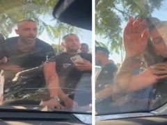 مستوطنون يعتدون على النائب عودة خلال مظاهرة ضد الحرب على غزة