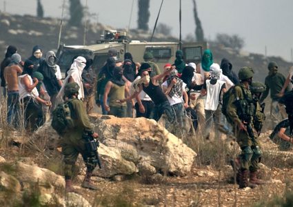 المستوطنين بالضفة تسببت في تهجير 69 تجمعا للفلسطينيين