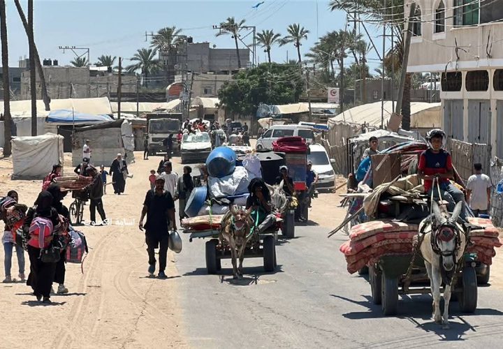 مشاهد اخلاء عدة احياء جنوب دير البلح