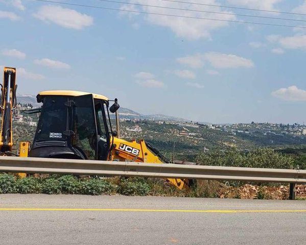 الاحتلال يجرف طريق ذنابة - كفر اللبد شرق طولكرم