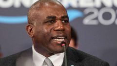 بريطانيا: إسرائيل يمكن أن تواجه المزيد من العقوبات إذا لم توافق على اتفاق غزة